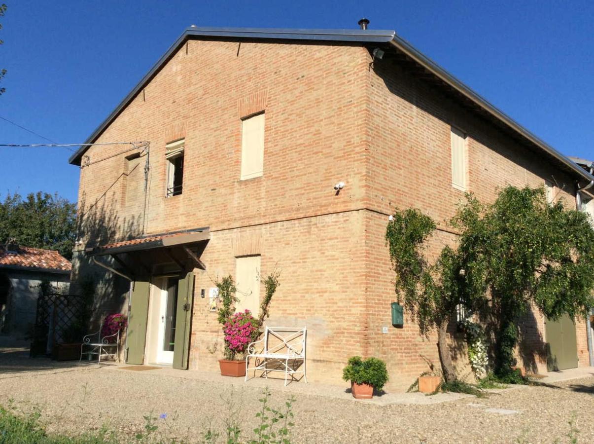 Agriturismo "La Fondazza" Villa Imola Exterior photo